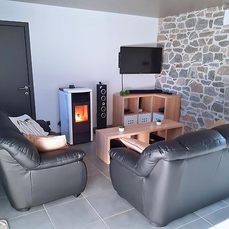 Au Chant Des Roches - Parking - Wifi - Terrasse - Chambres Familiales - 세르퐁텐느 외부 사진