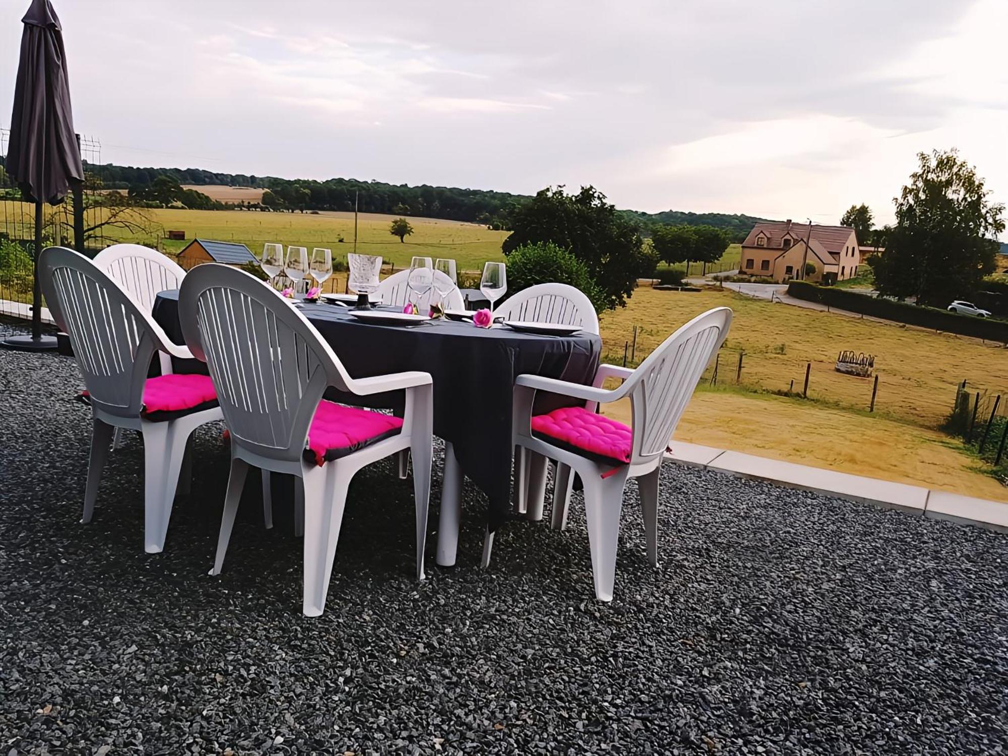 Au Chant Des Roches - Parking - Wifi - Terrasse - Chambres Familiales - 세르퐁텐느 외부 사진