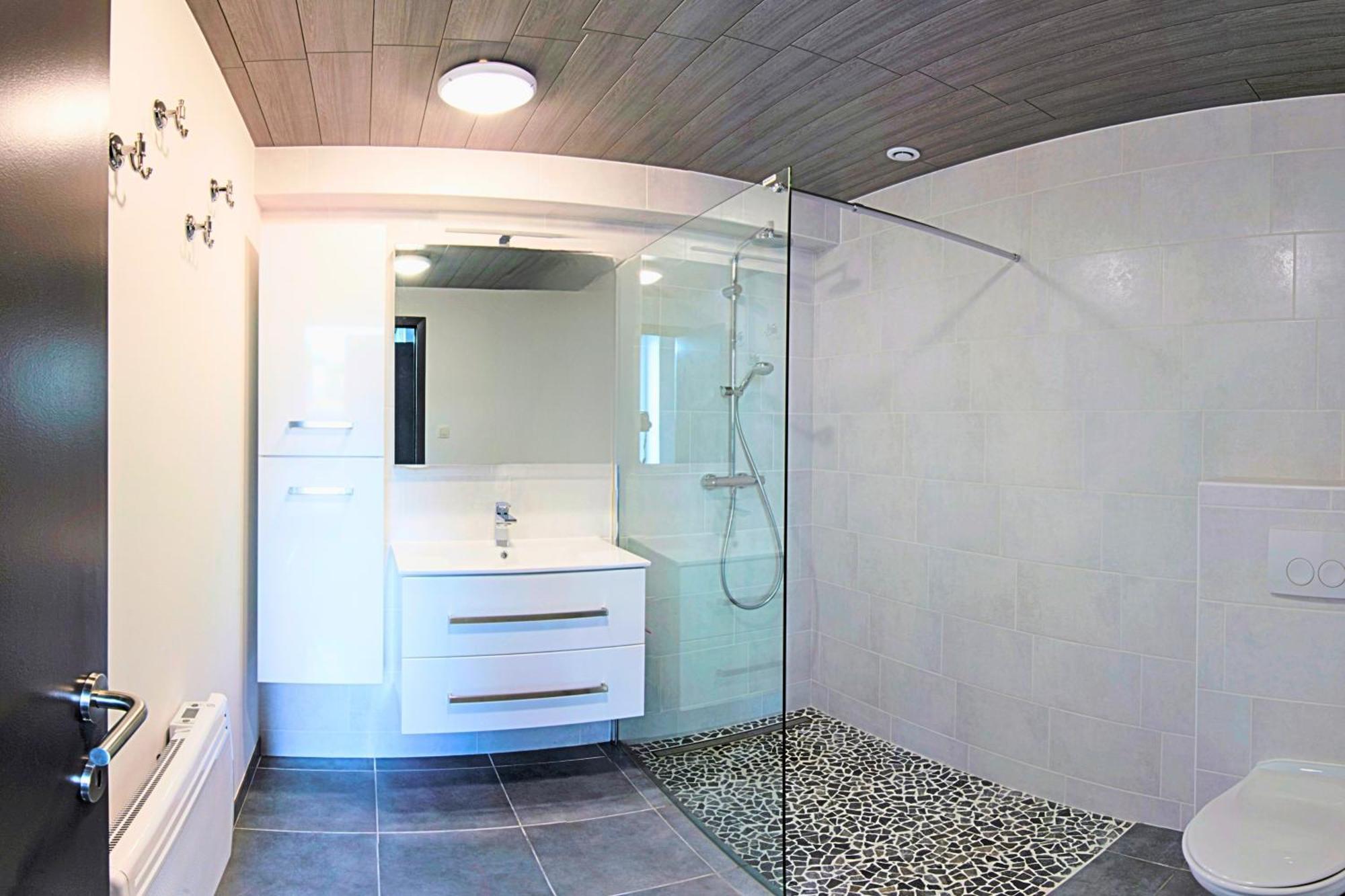 Au Chant Des Roches - Parking - Wifi - Terrasse - Chambres Familiales - 세르퐁텐느 외부 사진