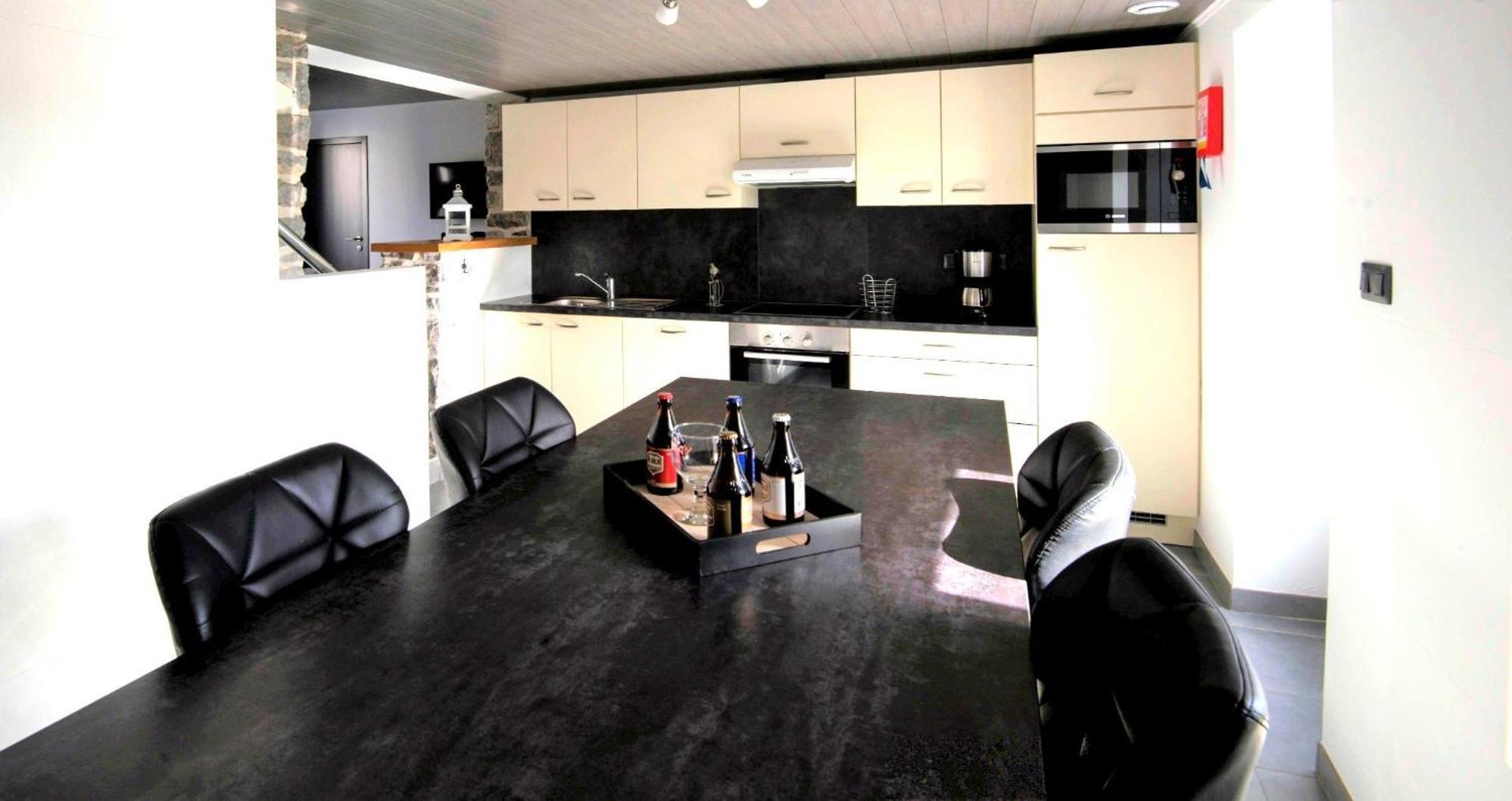 Au Chant Des Roches - Parking - Wifi - Terrasse - Chambres Familiales - 세르퐁텐느 외부 사진