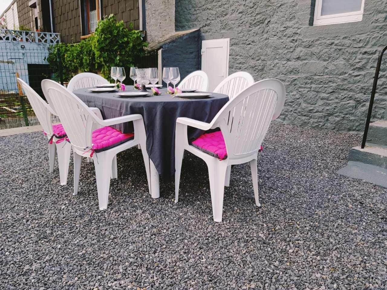 Au Chant Des Roches - Parking - Wifi - Terrasse - Chambres Familiales - 세르퐁텐느 외부 사진